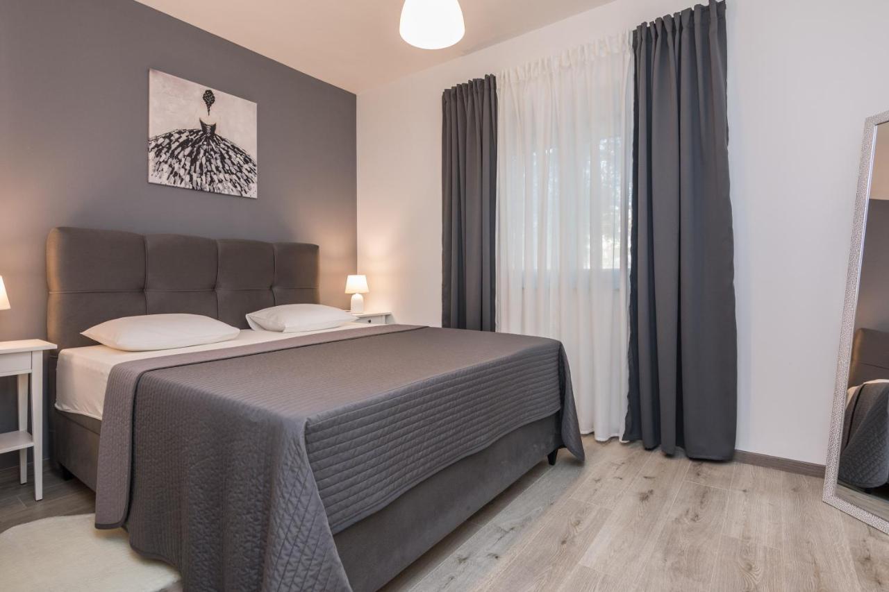 Apartments Star - Free Private Parking Задар Экстерьер фото